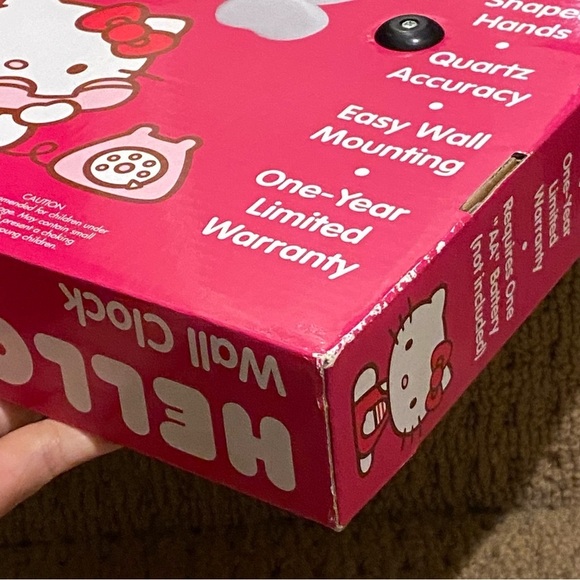 New!! HELLO KITTY 2008 Wall Clock 7”x8” - Picture 6 of 9